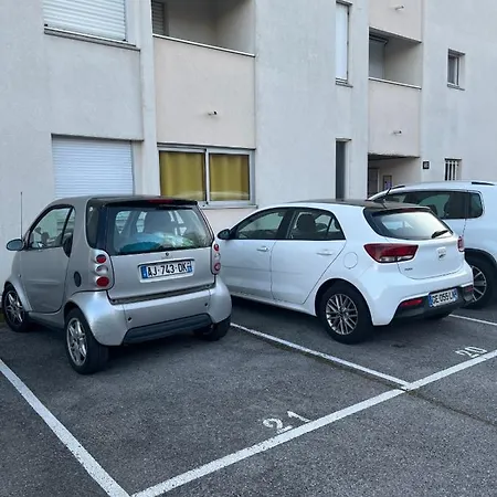 Lejlighed Studio Wifi Pool And Parking Place *